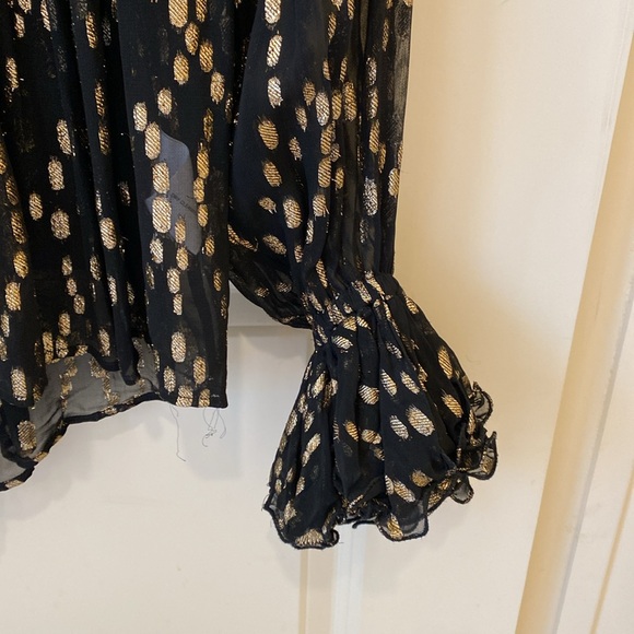 Off the shoulder black and gold top - Picture 3 of 6